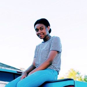 Meet your Posher, Samara